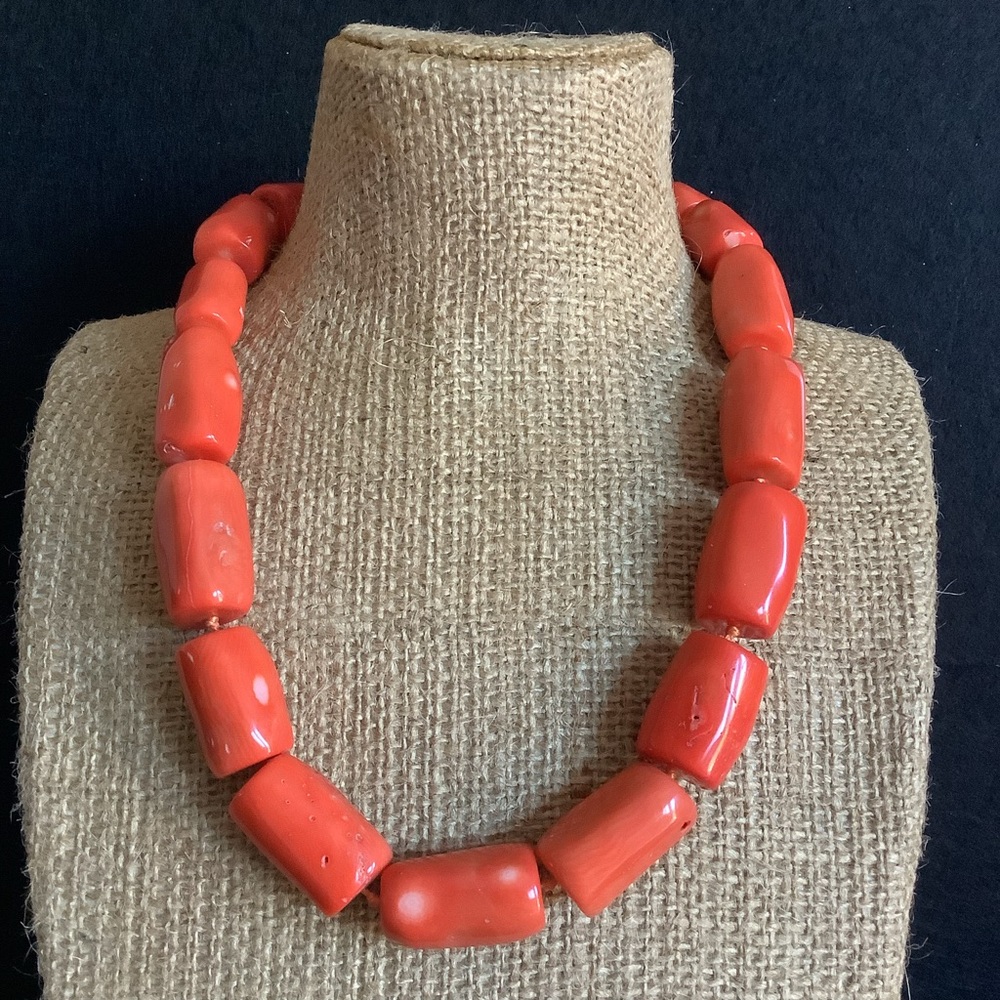 Sponge Coral Peach Colored Sterling Silver Clasp Chunky Necklace - Picture 3 of 9